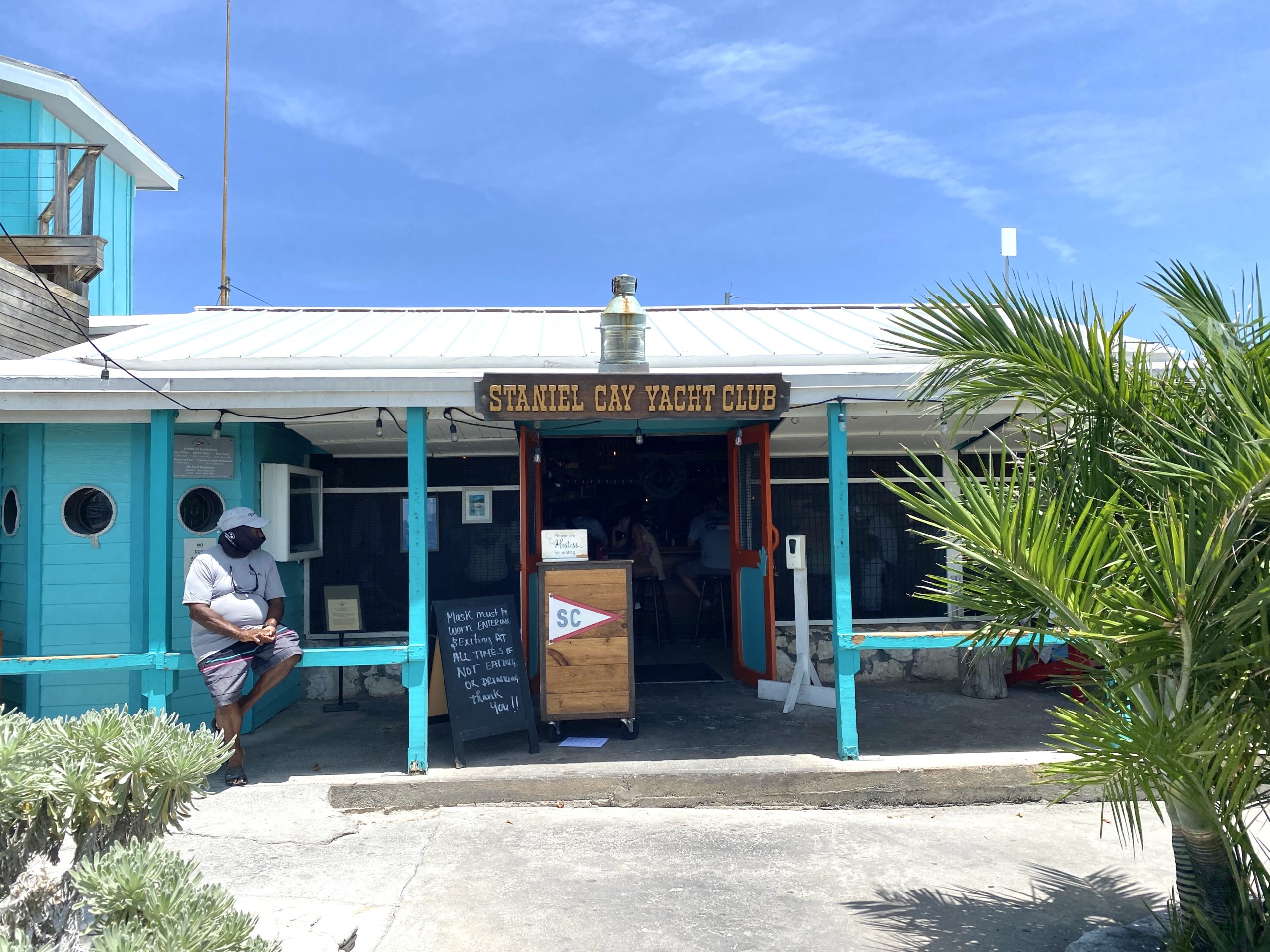 Where to eat in Staniel Cay- Yacht Club